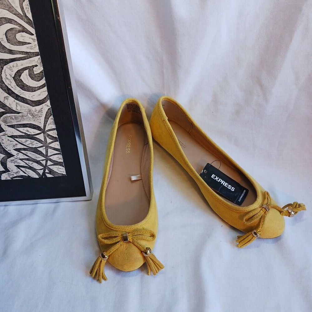 Vintage Express Ballet Flats Mustard Faux Suede Size 6
